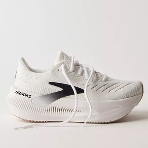 Women’s Brooks Glycerin Max 2 Sneakers - White